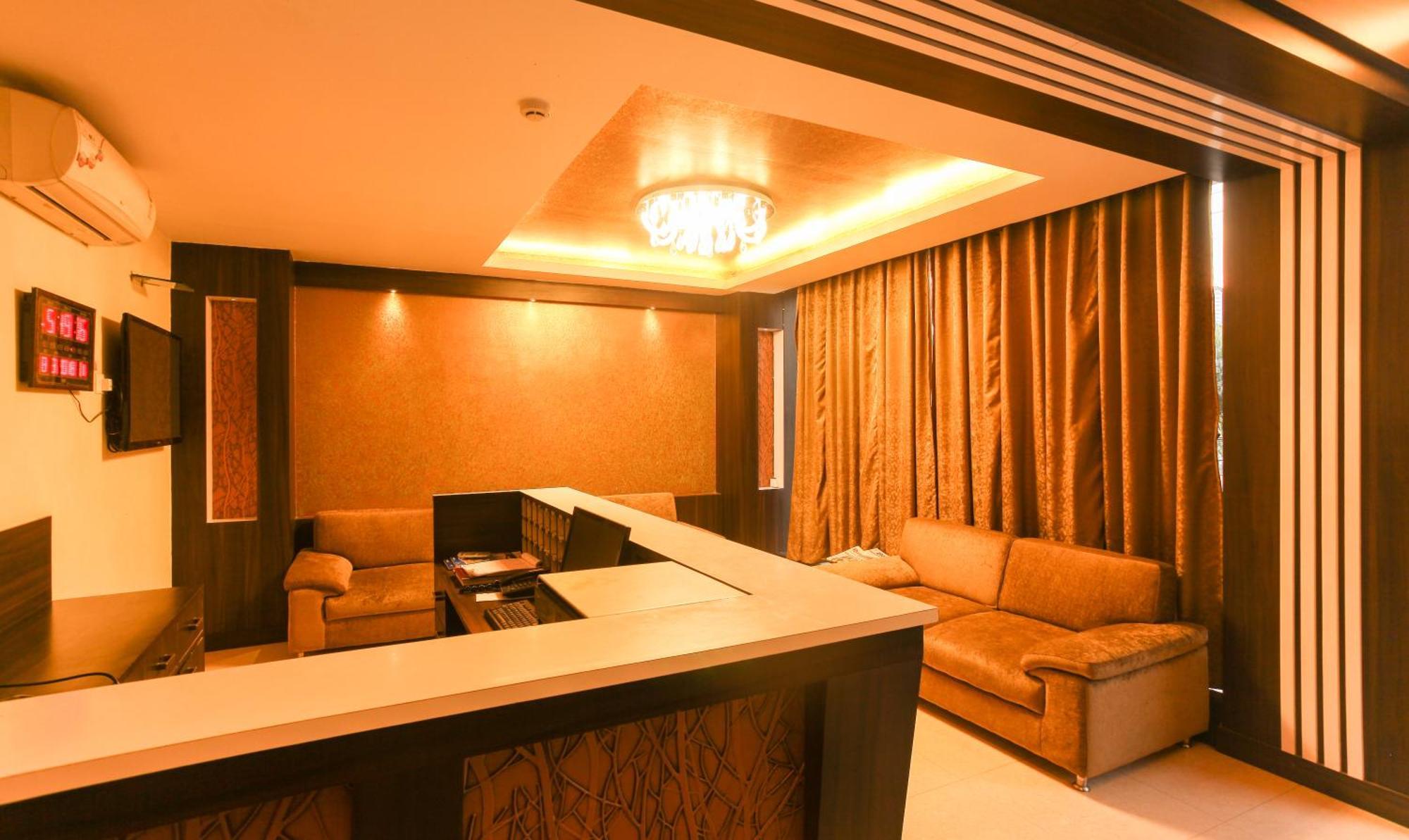 Hotel Janki International Sigra 2 Km From Kashi Vishwanath Temple Waranasi Zewnętrze zdjęcie