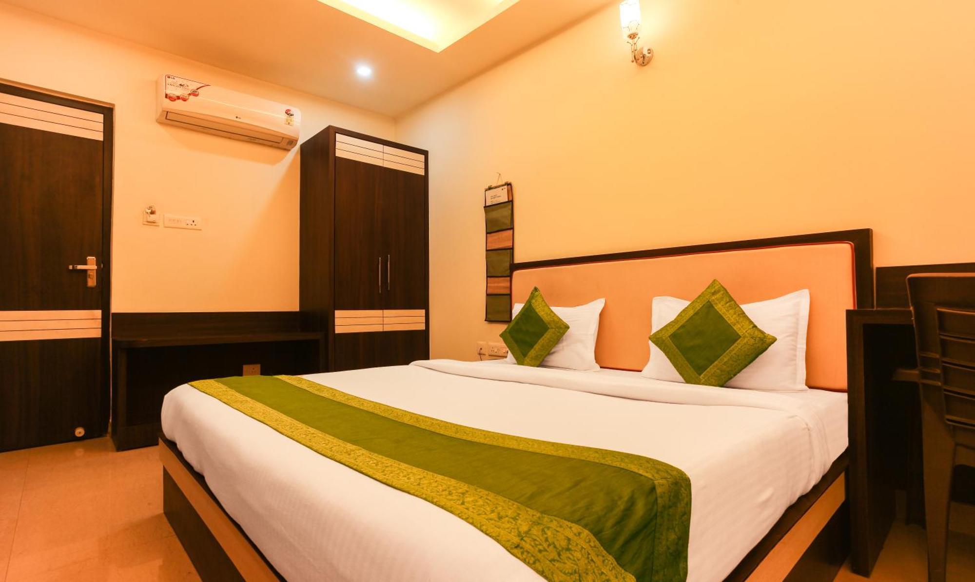 Hotel Janki International Sigra 2 Km From Kashi Vishwanath Temple Waranasi Zewnętrze zdjęcie