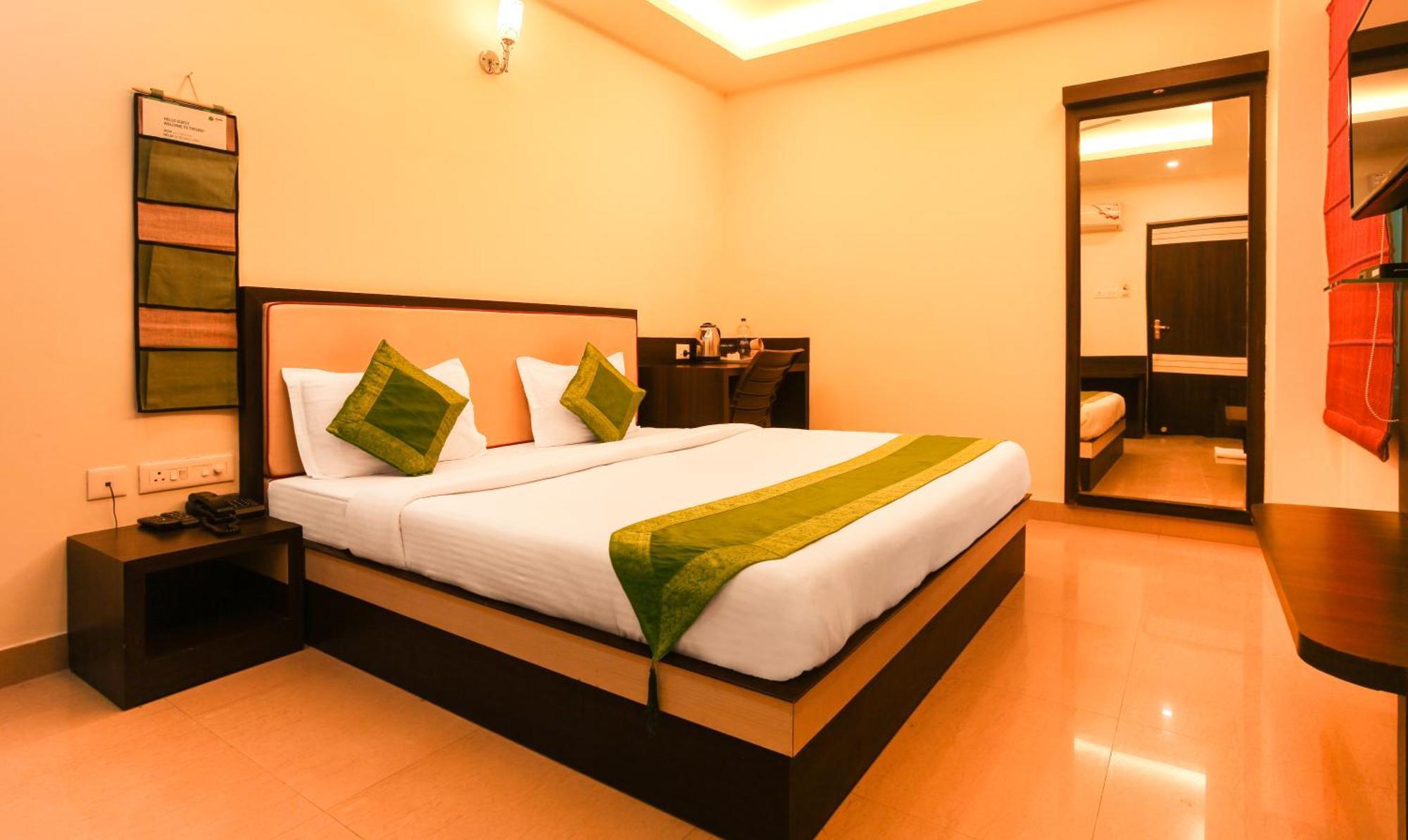 Hotel Janki International Sigra 2 Km From Kashi Vishwanath Temple Waranasi Zewnętrze zdjęcie