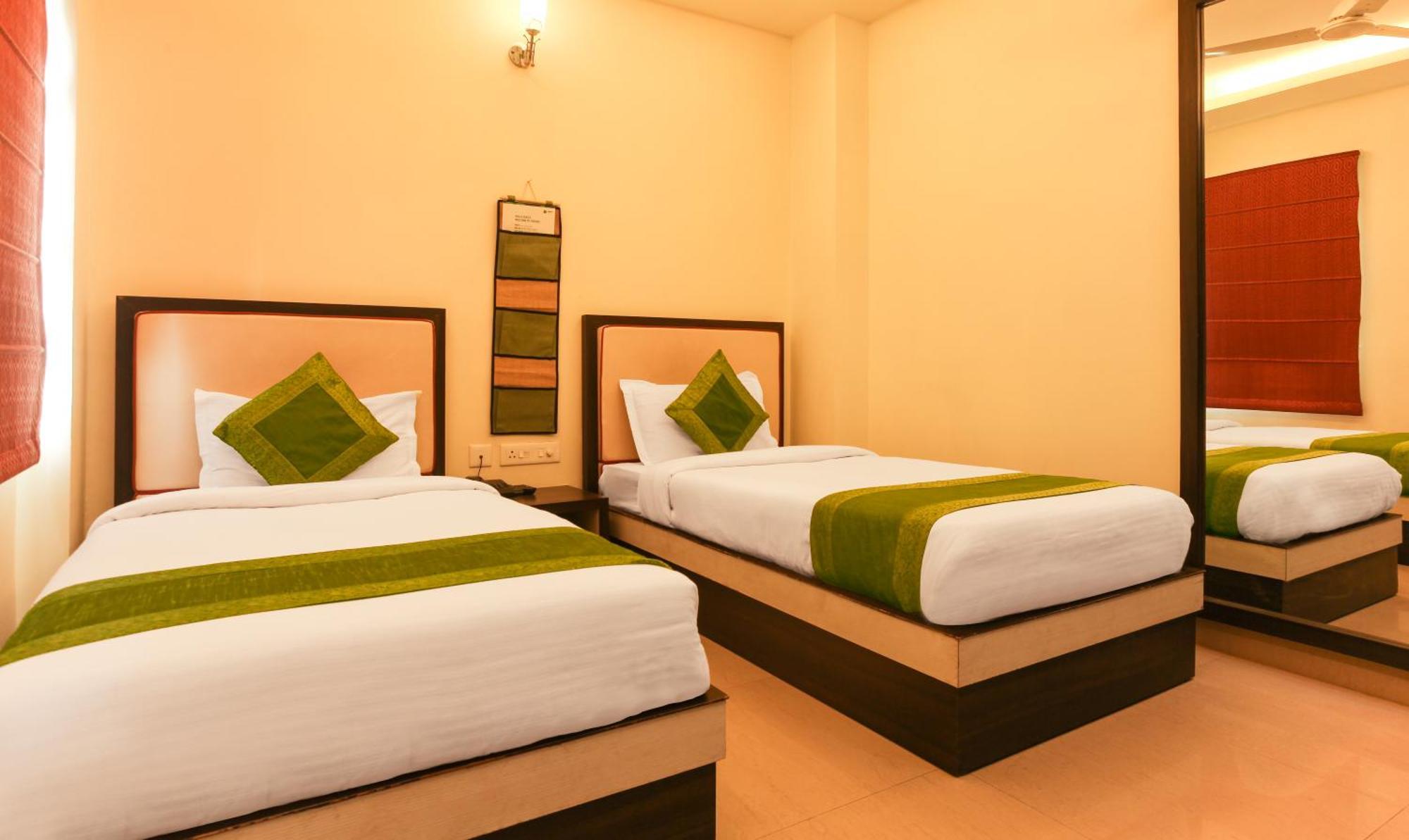 Hotel Janki International Sigra 2 Km From Kashi Vishwanath Temple Waranasi Zewnętrze zdjęcie