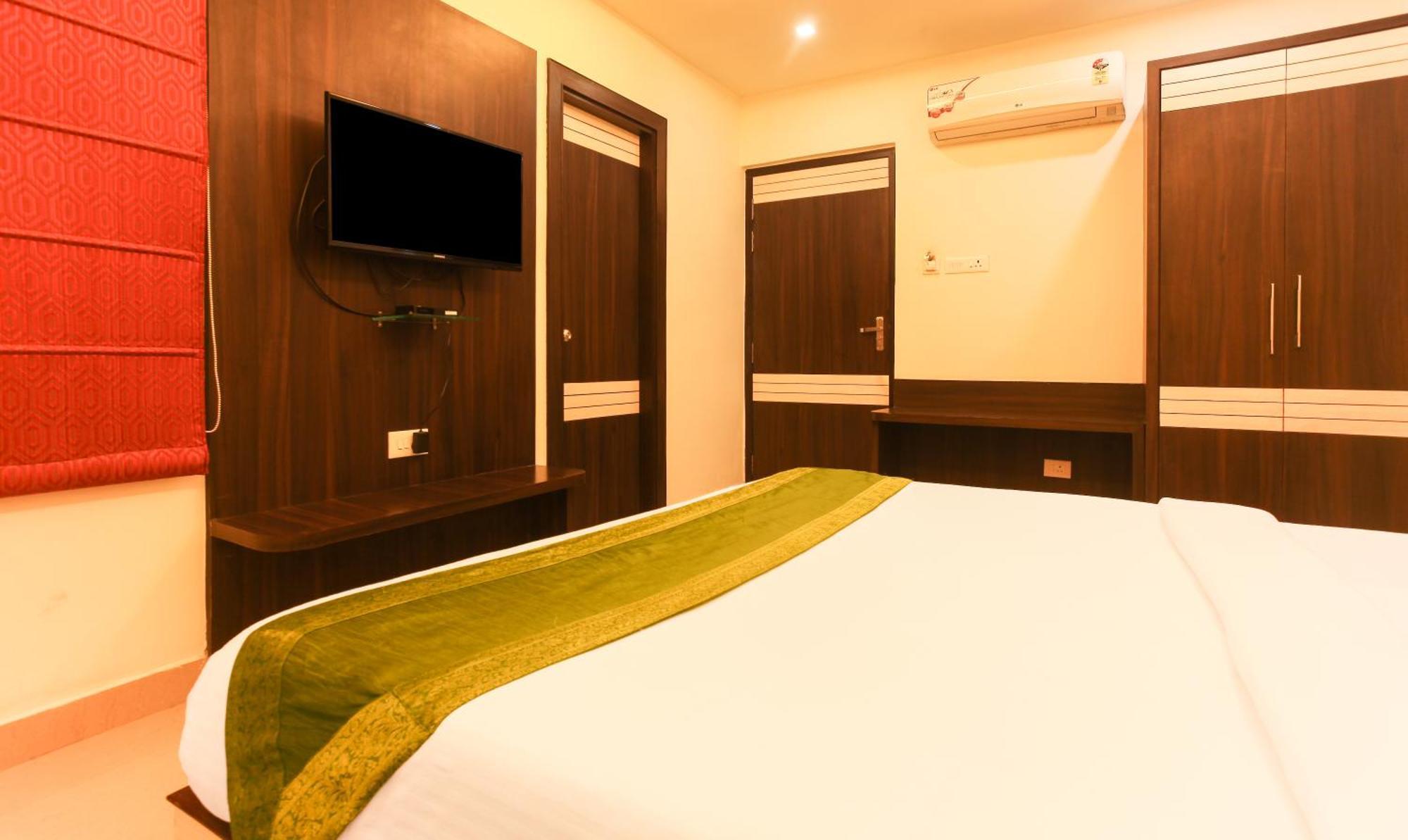 Hotel Janki International Sigra 2 Km From Kashi Vishwanath Temple Waranasi Zewnętrze zdjęcie