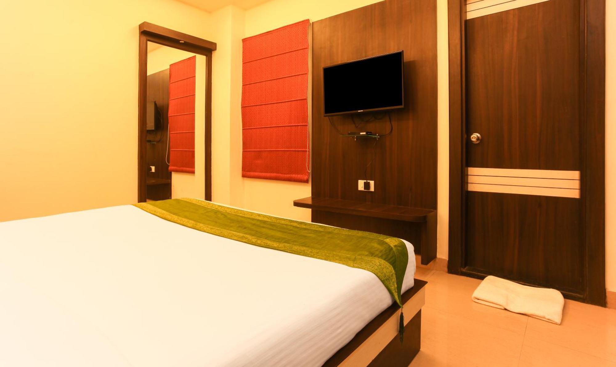 Hotel Janki International Sigra 2 Km From Kashi Vishwanath Temple Waranasi Zewnętrze zdjęcie