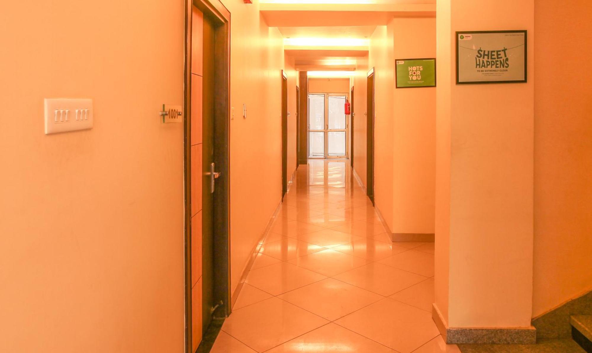 Hotel Janki International Sigra 2 Km From Kashi Vishwanath Temple Waranasi Zewnętrze zdjęcie