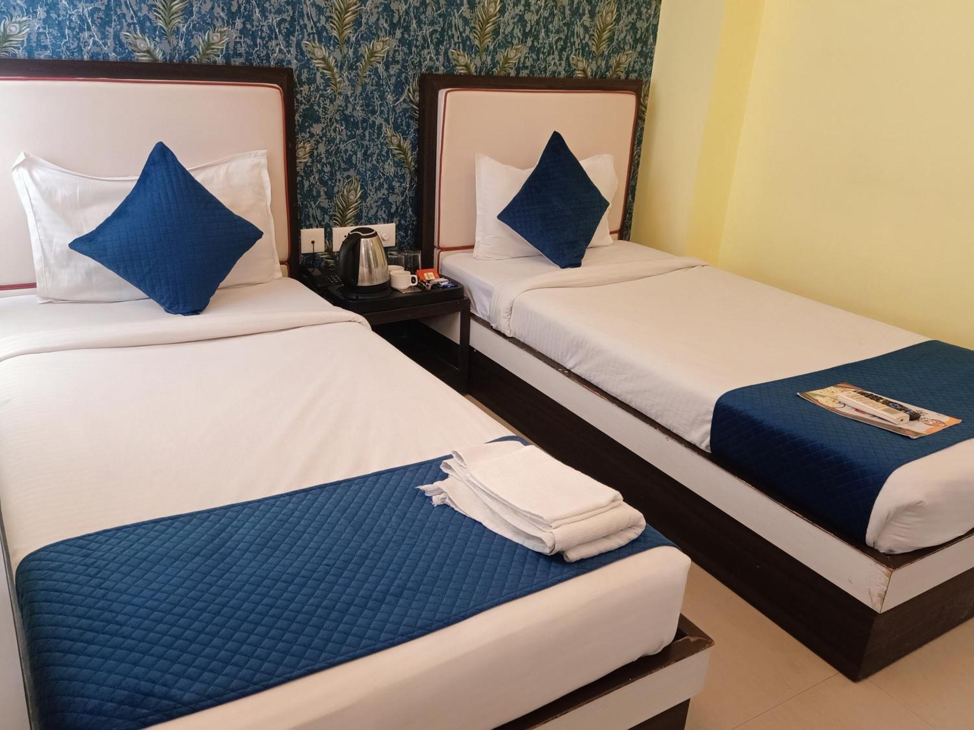 Hotel Janki International Sigra 2 Km From Kashi Vishwanath Temple Waranasi Zewnętrze zdjęcie