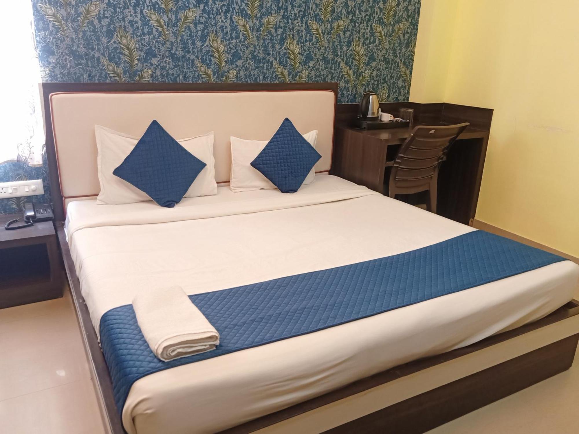 Hotel Janki International Sigra 2 Km From Kashi Vishwanath Temple Waranasi Zewnętrze zdjęcie