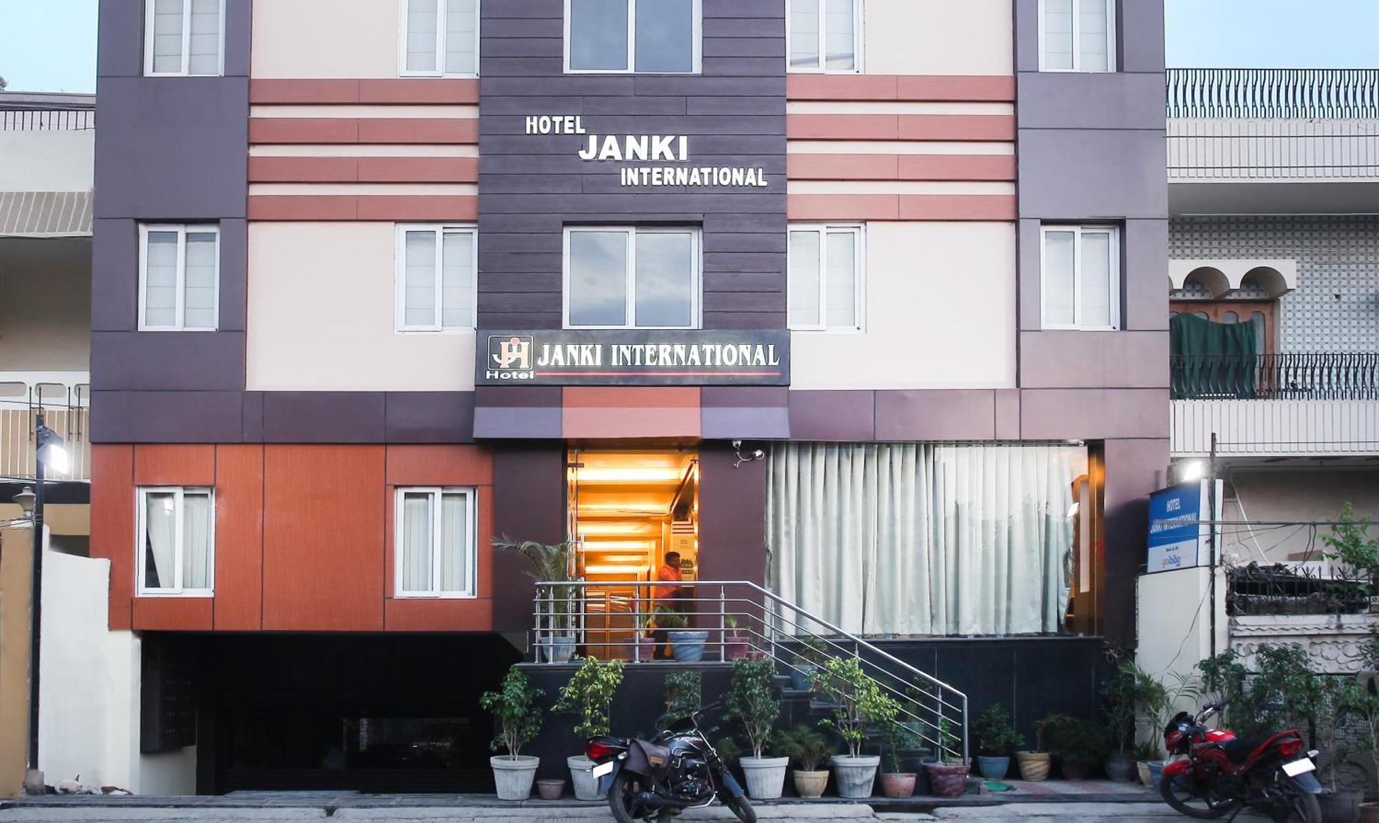 Hotel Janki International Sigra 2 Km From Kashi Vishwanath Temple Waranasi Zewnętrze zdjęcie