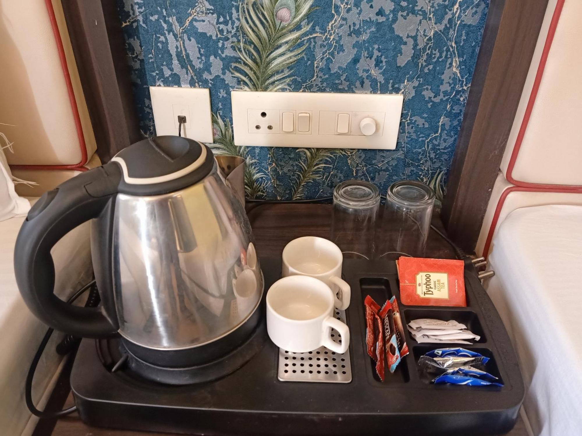 Hotel Janki International Sigra 2 Km From Kashi Vishwanath Temple Waranasi Zewnętrze zdjęcie